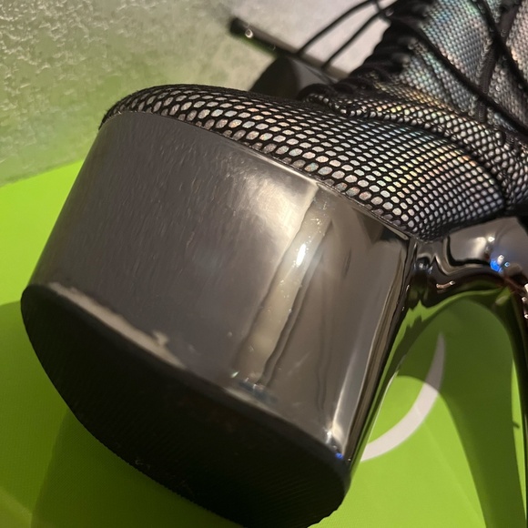 PLEASER Ankle boots Pole Dancing Shoes Chrome/Fishnet/Holographic Size 7 - Picture 13 of 14